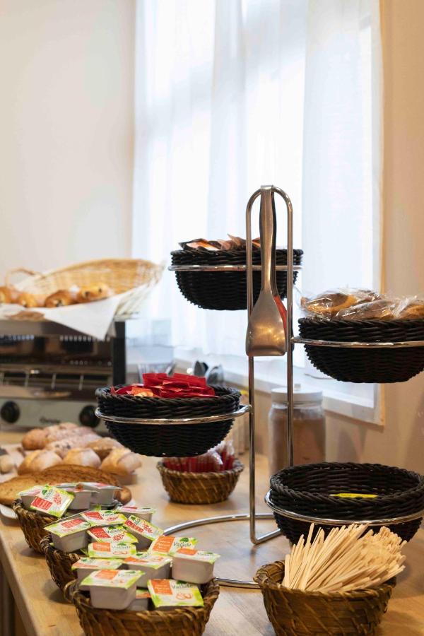 Wink Hotel Juvisy Екстериор снимка