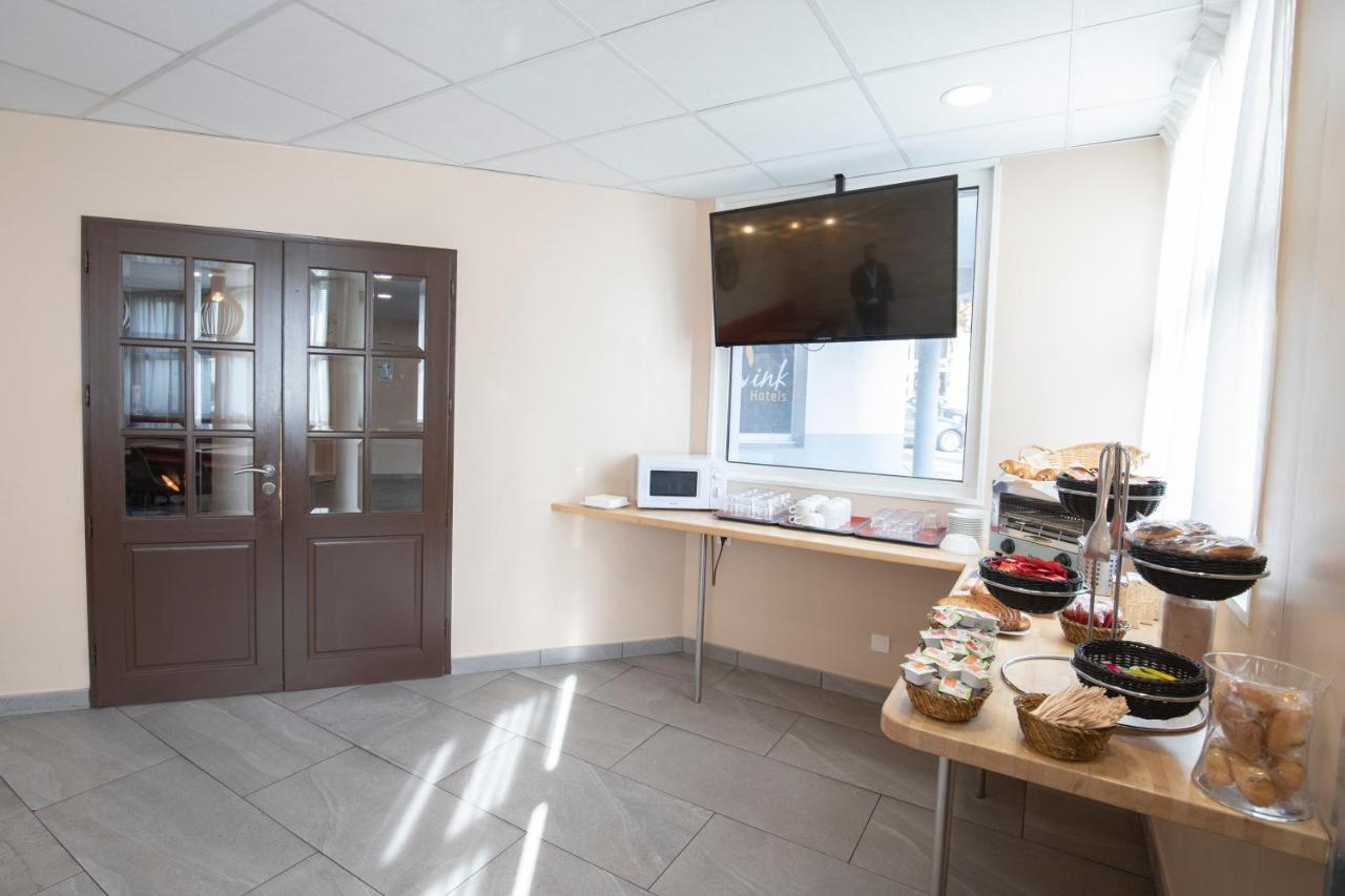 Wink Hotel Juvisy Екстериор снимка