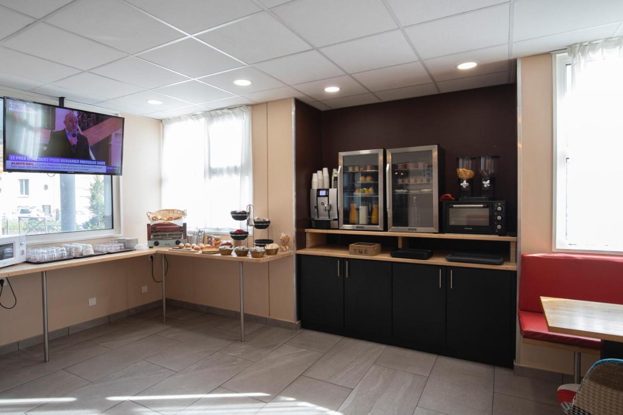 Wink Hotel Juvisy Екстериор снимка