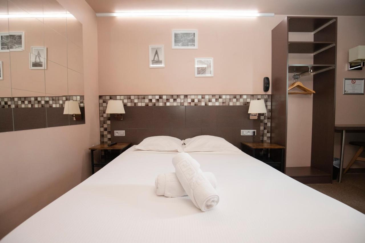Wink Hotel Juvisy Екстериор снимка