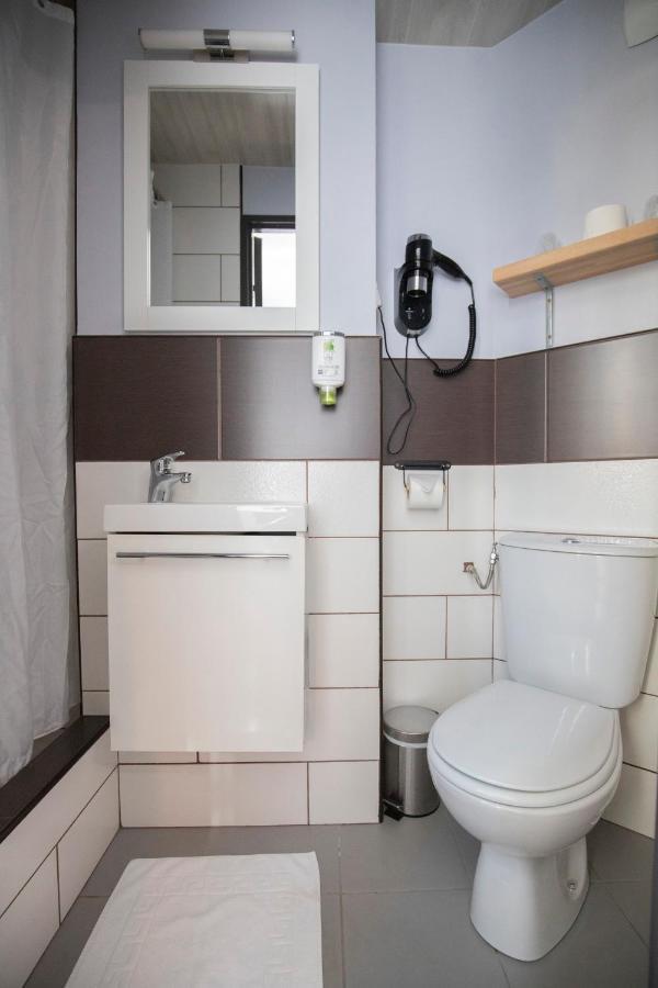 Wink Hotel Juvisy Екстериор снимка