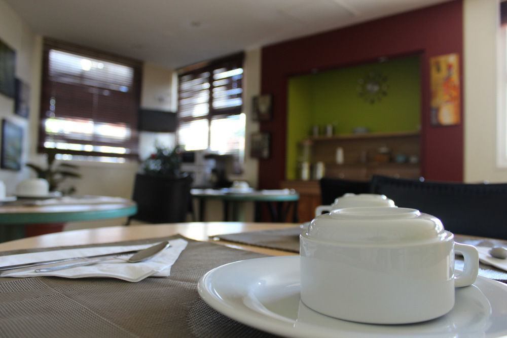 Wink Hotel Juvisy Екстериор снимка